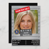 Grappige Vrouwen Politie Mugshot Verjaardagsgrap Kaart (Voorkant / Achterkant)