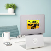 Grappige Waarschuwing Worstelen Moeder Sportbord G Sticker (Laptop op bureau)