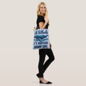 Grappige Walvisgrap "Oh Walvis" Bultdagontwerp Tote Bag (Op model)
