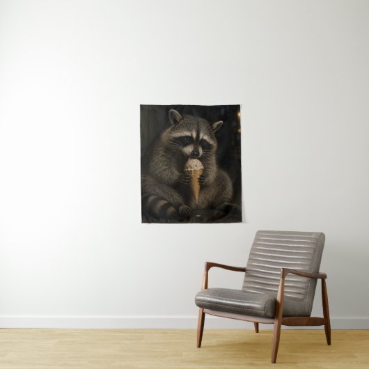 Grappige wasbeer die ijs eet wandkleed (In situ)