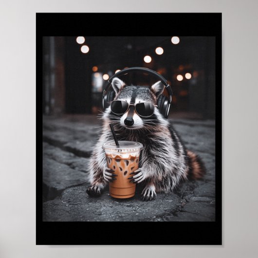 Grappige wasbeer drinkt ijskoude koffie dier meme poster (Voorkant)