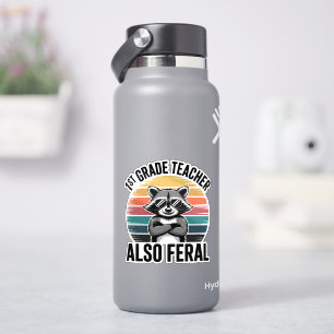 Grappige Wasbeer Eerste Klas Leraar Ook Wild Sticker