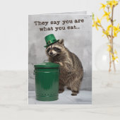 Grappige Wasbeer Leprechaun Feestkaart Kaart (Gele Bloem)