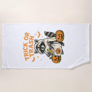Grappige wasbeer truc of prullenbak Halloween Strandlaken