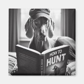 Grappige Weimaraner die een boek leest over hoe te Magneet (Voorkant)