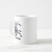Grappige wettelijk mensen slaan met stokken schede koffiemok (Voorkant links)