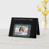 Grappige "Wild Thing" Verjaardag Kaart W / Basset  (Gele Bloem)