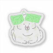 Grappige witte hond met groene bladeren hoed illus sticker (Voorkant)