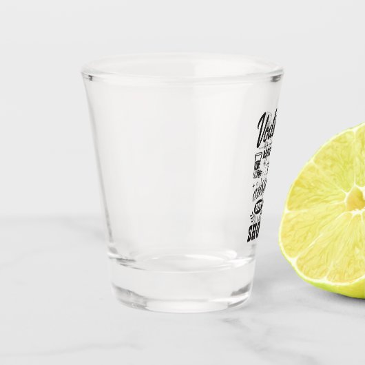 Grappige Wodka Word Art Shot Glas (Links)