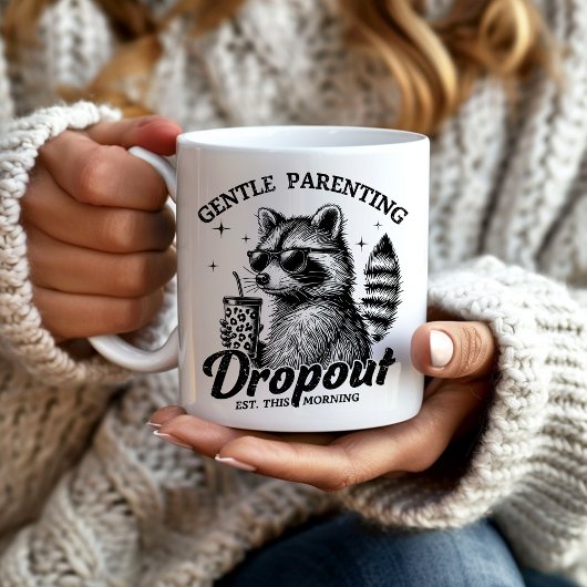 Grappige zachte opvoeding drop-out wasbeer moeder koffiemok