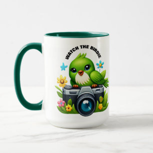 Grappige zangvogel zittend op een camera mok