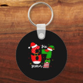 Grappige Zes Zeven 67 Meme 6 7 Elf Kerstman Kerst Sleutelhanger (Voorkant)