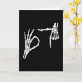 Grappige Zes Zeven 6 7 Meme 67 Skelet Hand Hallowe Kaart (Gele Bloem)