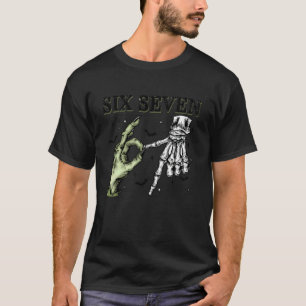 Grappige Zes Zeven 6 7 Meme 67 Skelet Hand Hallowe T-shirt