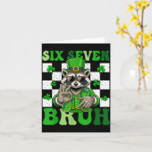 Grappige zes zeven bruh wasbeer st patricks dag 67 kaart (Gele Bloem)