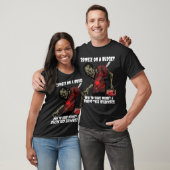 Grappige Zombie Op Eeen Budget Halloween T-shirt (Unisex)