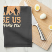 Grappige zombies halloween achtervolgen ons ontwer theedoek (Quarter Fold)
