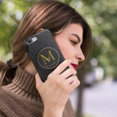 Grappige Zwarte Gouden Luxe Script Monogram Initia iPhone 15 Case