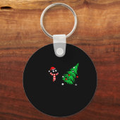 Grappige zwarte kat duwt kerstboom om Kat Wh Sleutelhanger (Voorkant)