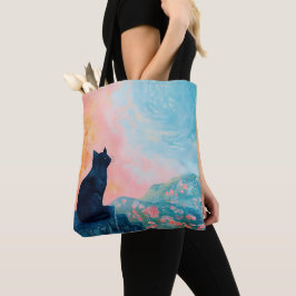 Grappige zwarte kat in de natuur tote bag