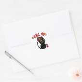 Grappige zwarte kat is een brandweerman ronde sticker (Envelop)