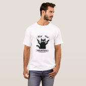 Grappige zwarte kat Pew Pew ontwerp T-shirt (Voorkant volledig)