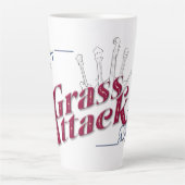 Gras Aanval Geïsoleerde Latte Mok (Voorkant)