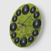 grasfornuizen op groene gras, grote klok (Hoek)