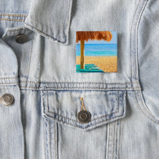 Grass Hut & Loungers on Beach Vierkante Button 5,1 Cm (In situ)