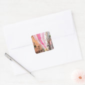 Grasse straten in Provence met roze paraplu's Pla Vierkante Sticker (Envelop)