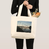 Grassen op het Sunset-meer Grote Tote Bag (Voorkant (product))
