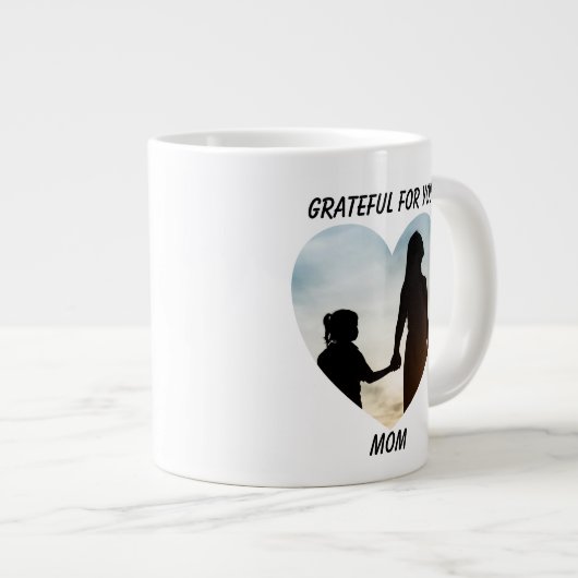 Grateful Agradecida tweetalig Moederdag hart Grote Koffiekop (Voorkant rechts)