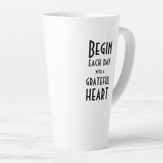 Grateful Heart Quote Black White Tall Latte Mok (Rechterhoek)