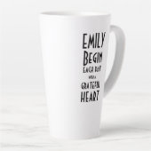 Grateful Heart Quote Monogram Name Tall Latte Mok (Rechterhoek)