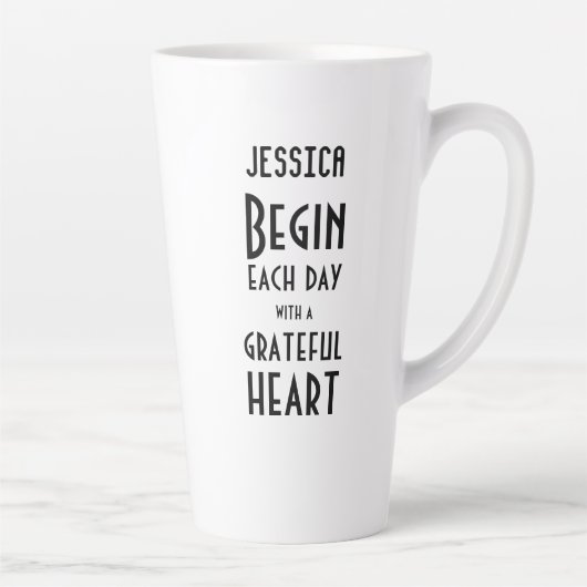 Grateful Heart Quote Monogram Name Tall Latte Mok (Rechts)