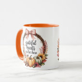 Grateful hearts gather here mok (Voorkant links)