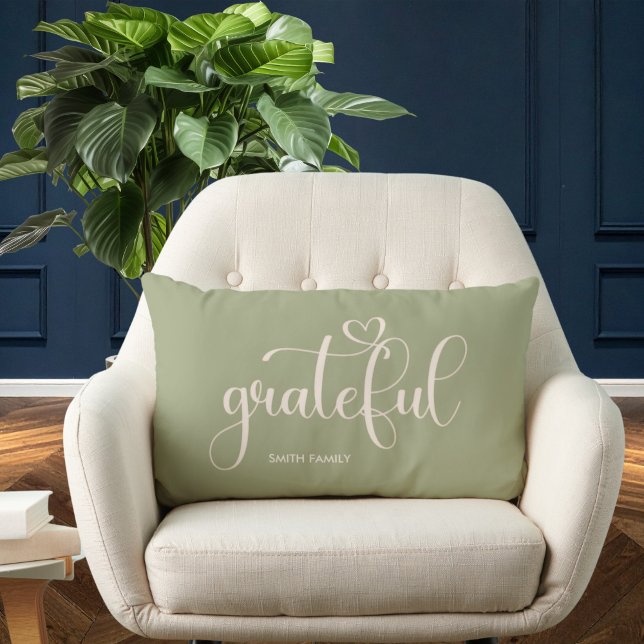 Grateful Personalized Family Name Sage Green Kussen (Creator heeft geüpload)