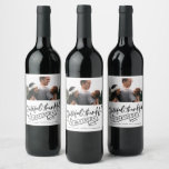 Grateful Thankful Blessed Photo Christmas Wijn Etiket<br><div class="desc">Custom Christmas holiday wine labels in our foto black and white typography "Grateful,  thankful gewonden" design. Customize met foto,  boodschap en namen. Visit our store to see all coordinating Christmas cards   accessories in this design.</div>