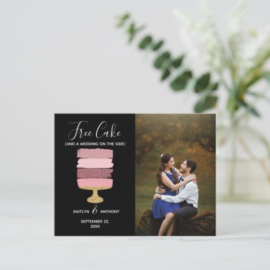 Gratis Cake Funny Modern Photo Wedding Save the Da Aankondigingskaart (Staand voorkant)