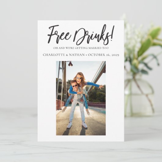 Gratis Drinken Funny Black & White Save the Date C Kaart (Staand voorkant)