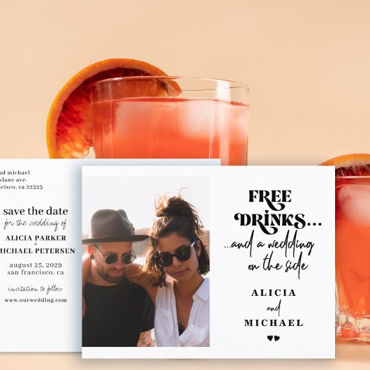 Gratis drinken grappige fotobruiloft redden de dat aankondigingskaart