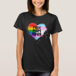 Gratis mam Hugs LGBT Rainbow Flag Heart Gay Pride T-shirt<br><div class="desc">Gratis mam Hugs LGBT Rainbow Flag Heart Gay Pride Month Gift. Perfect gift voor je vader,  moeder,  papa,  mannen,  vrouwen,  vriend en familieleden op de dag van de Thanksgiving,  kerstdag,  Moederdag,  vaderdag,  4 juli,  1776 Onafhankelijke dag,  Veteranendag,  Halloween Dag,  Patrick's Day</div>