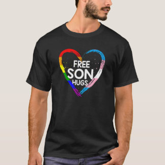 Gratis zoon knuffelt holebi's regenboog en transge t-shirt
