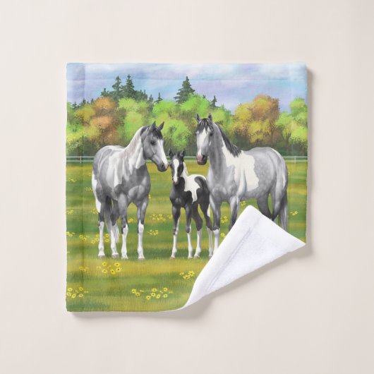 Grauwe dappel verfpaarden in zomerdeeg bad handdoek (Wasdoekje)