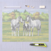 Grauwe dappel verfpaarden in zomerdeeg tissuepapier (Craft)