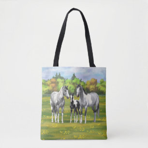 Grauwe dappel verfpaarden in zomerdeeg tote bag