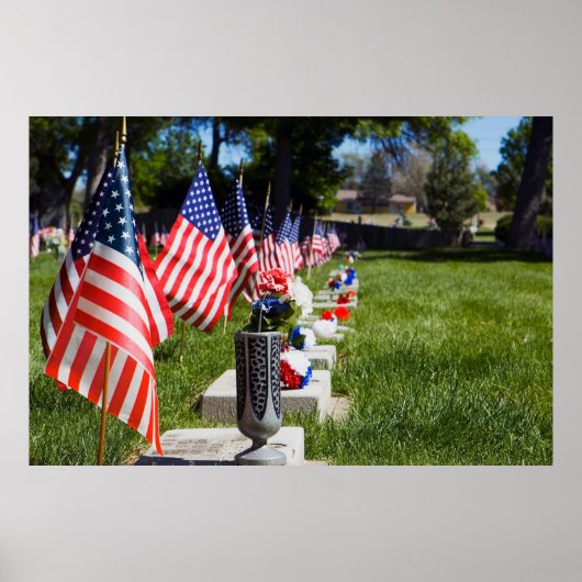 Graven gekleed met Memorial Day Flags Poster (Voorkant)