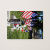 Graves gekleed met Memorial Day Flags Legpuzzel (Horizontaal)