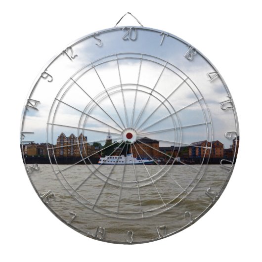 Gravesend in Kent. Dartbord (Voorkant)