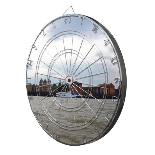 Gravesend in Kent. Dartbord (Voorkant Rechts)